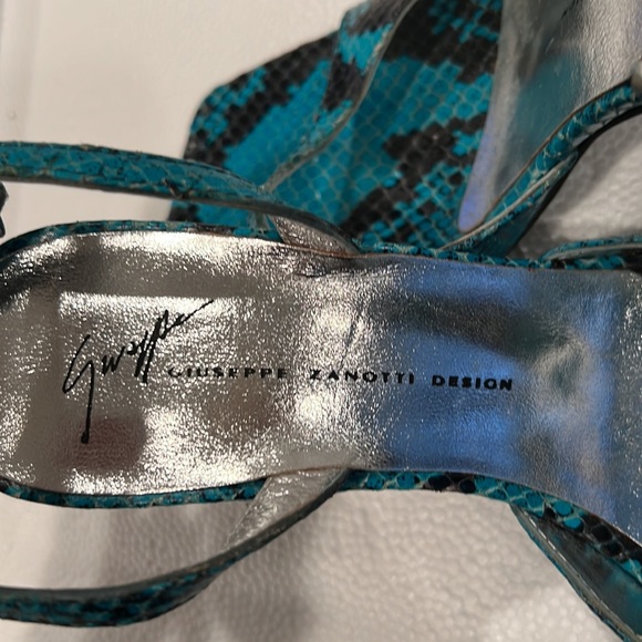 Giuseppe Zanetti Design - Picture 4 of 4